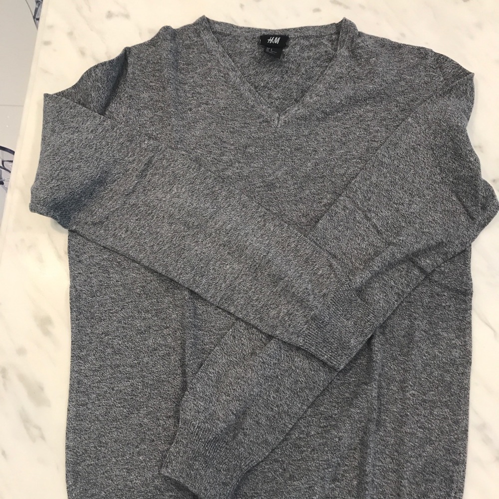 H&M V neck sweater